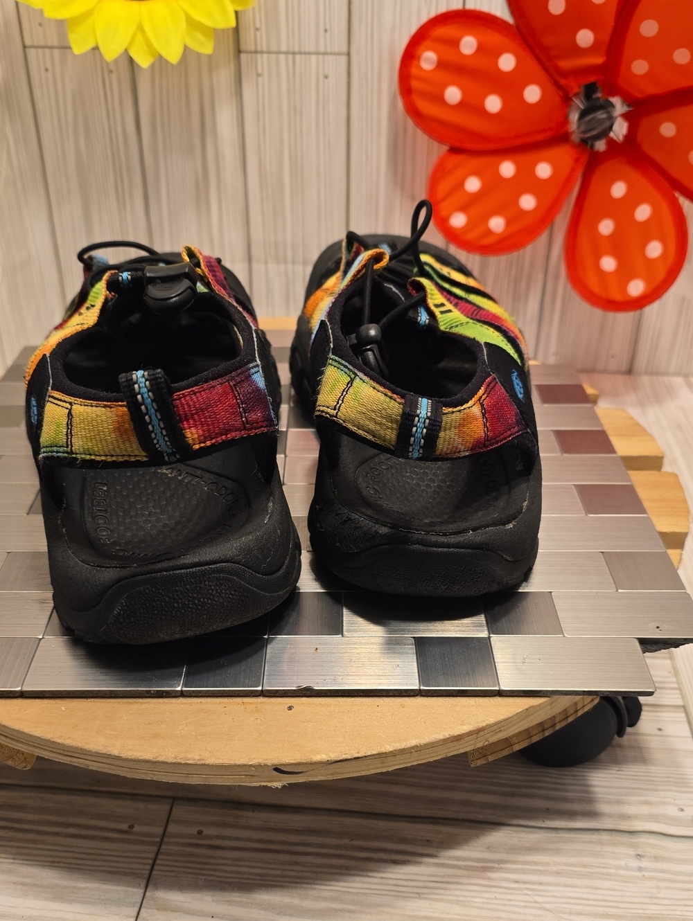 Keen Womans Tie-Dye Strap Newport Retro Sandal - Black with Rainbow - Picture 7 of 13